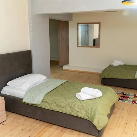 Urban Loft W/ View 아파트 Sarandë